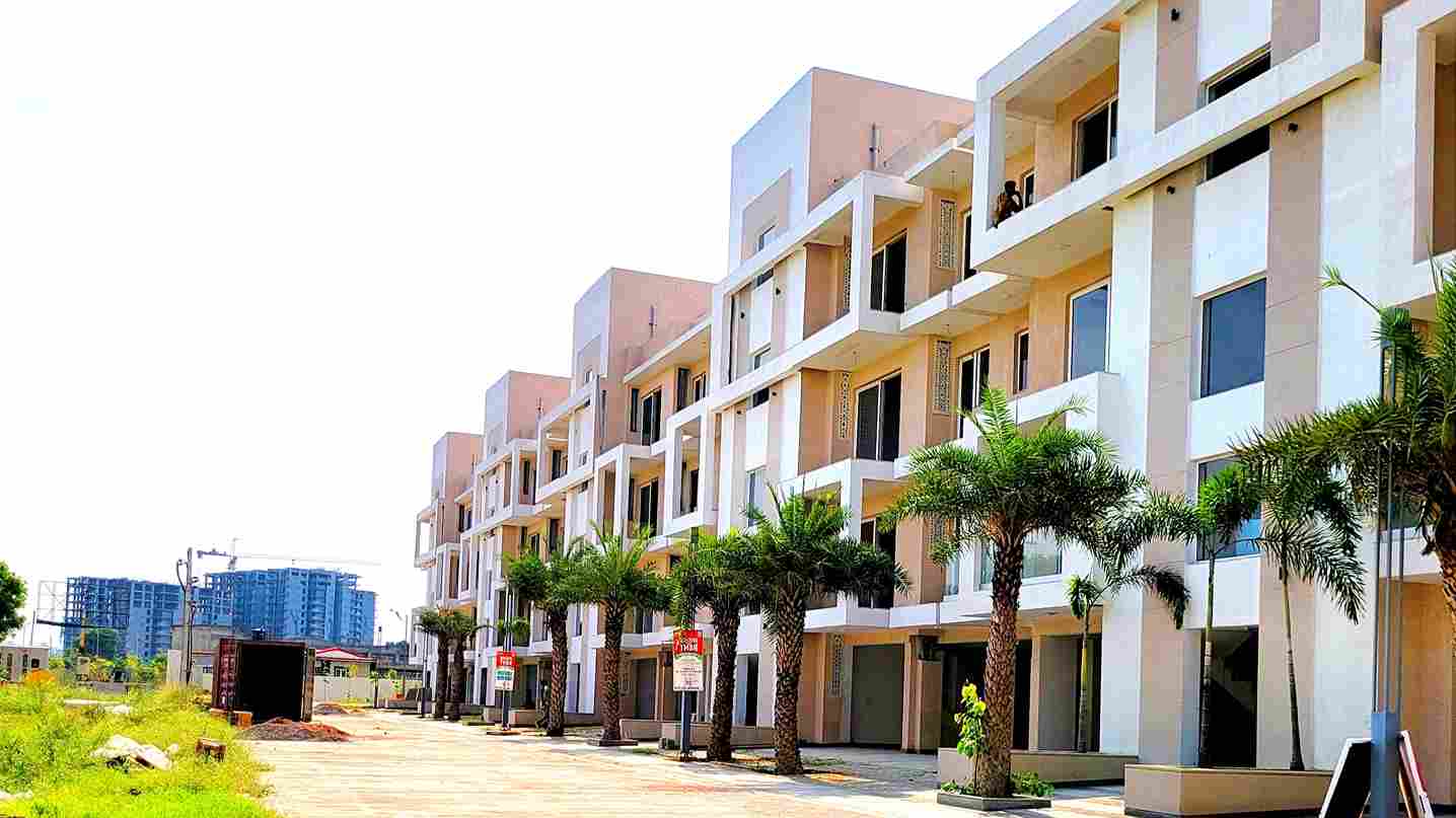 ACE PALM FLOORS / 2BHK / 3BHK / Sector 89