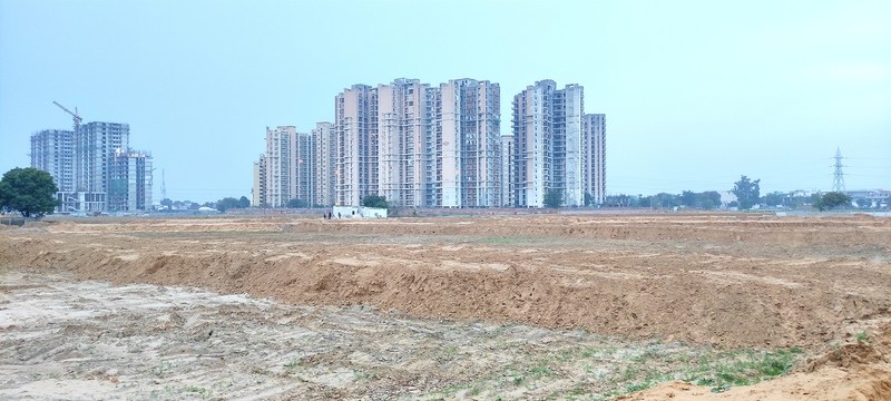 Deen Dayal Plots / Sector 95