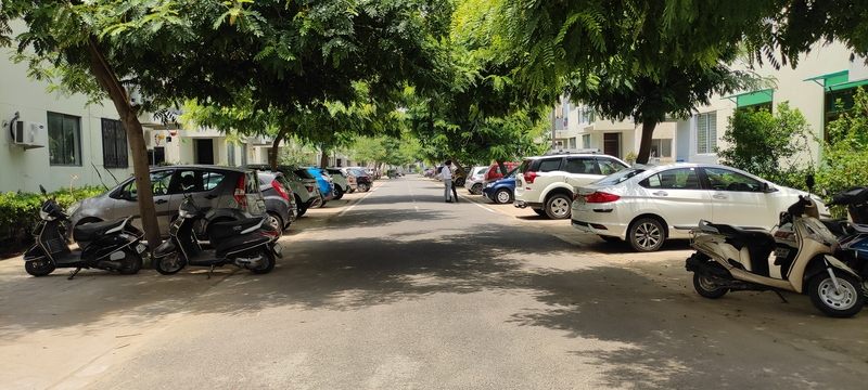 Vatika India Next / 2BHK Resale Floor / Sec. 82