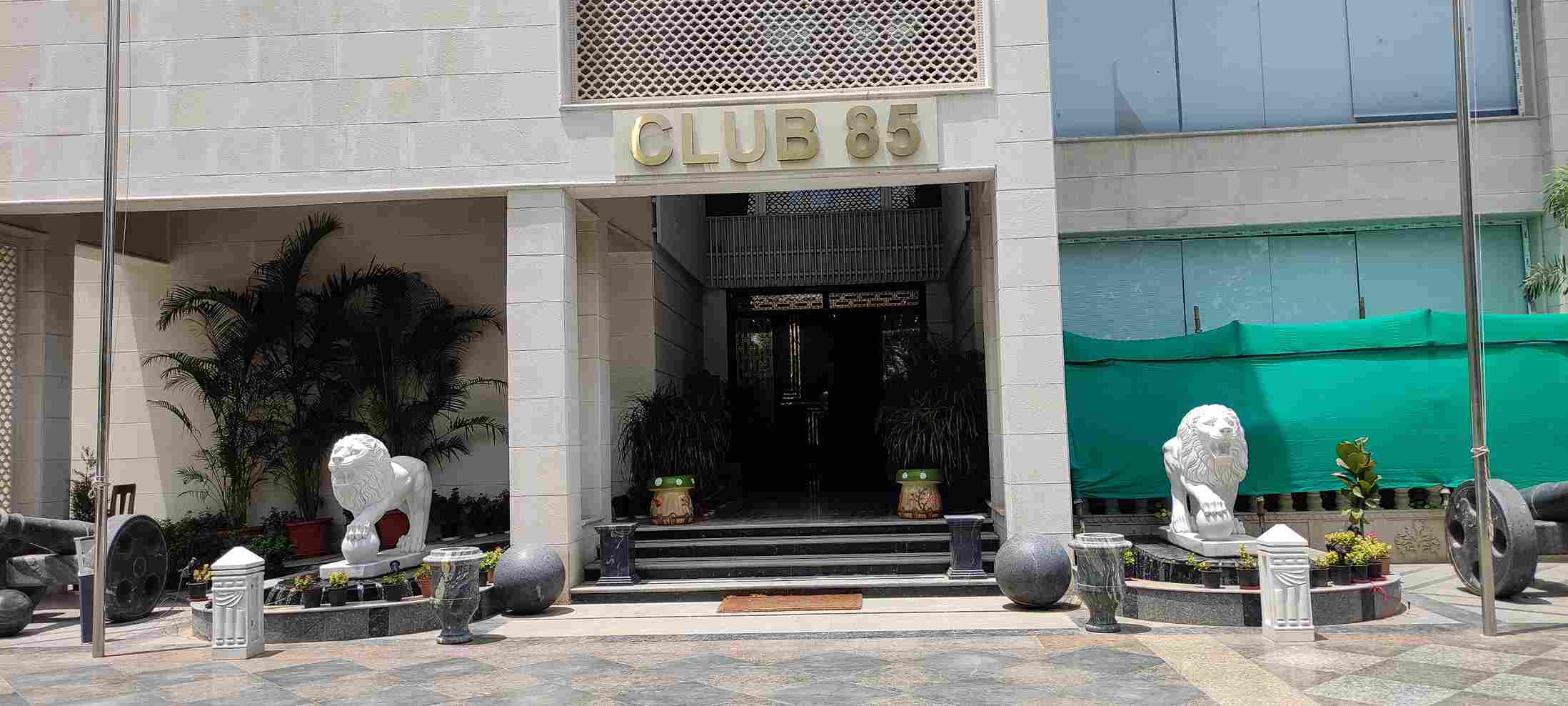 SS The Leaf  / 2BHK / Sector 85 