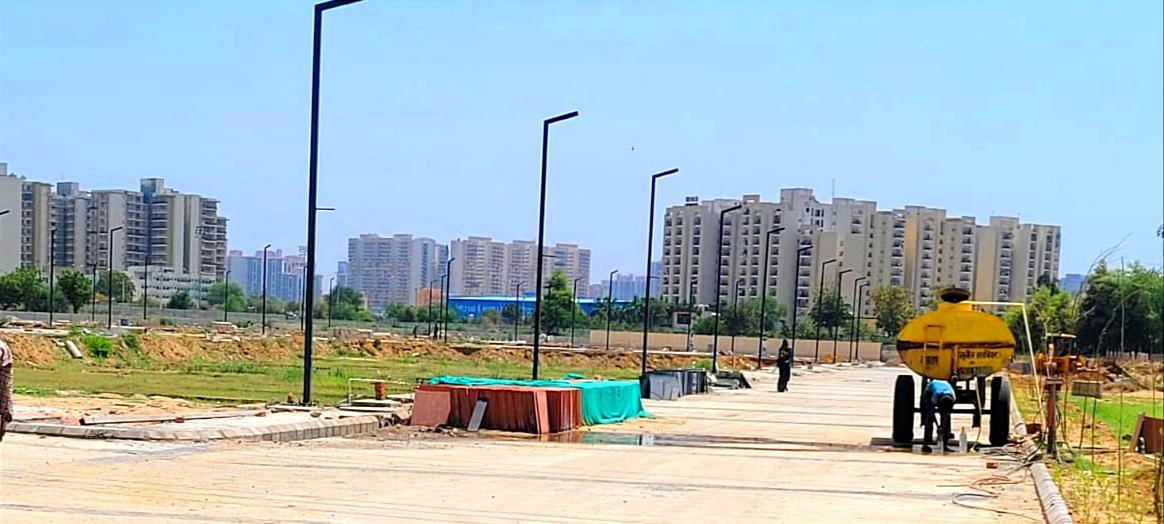 ROF INSIGNIA PARK-II / SECTOR 95